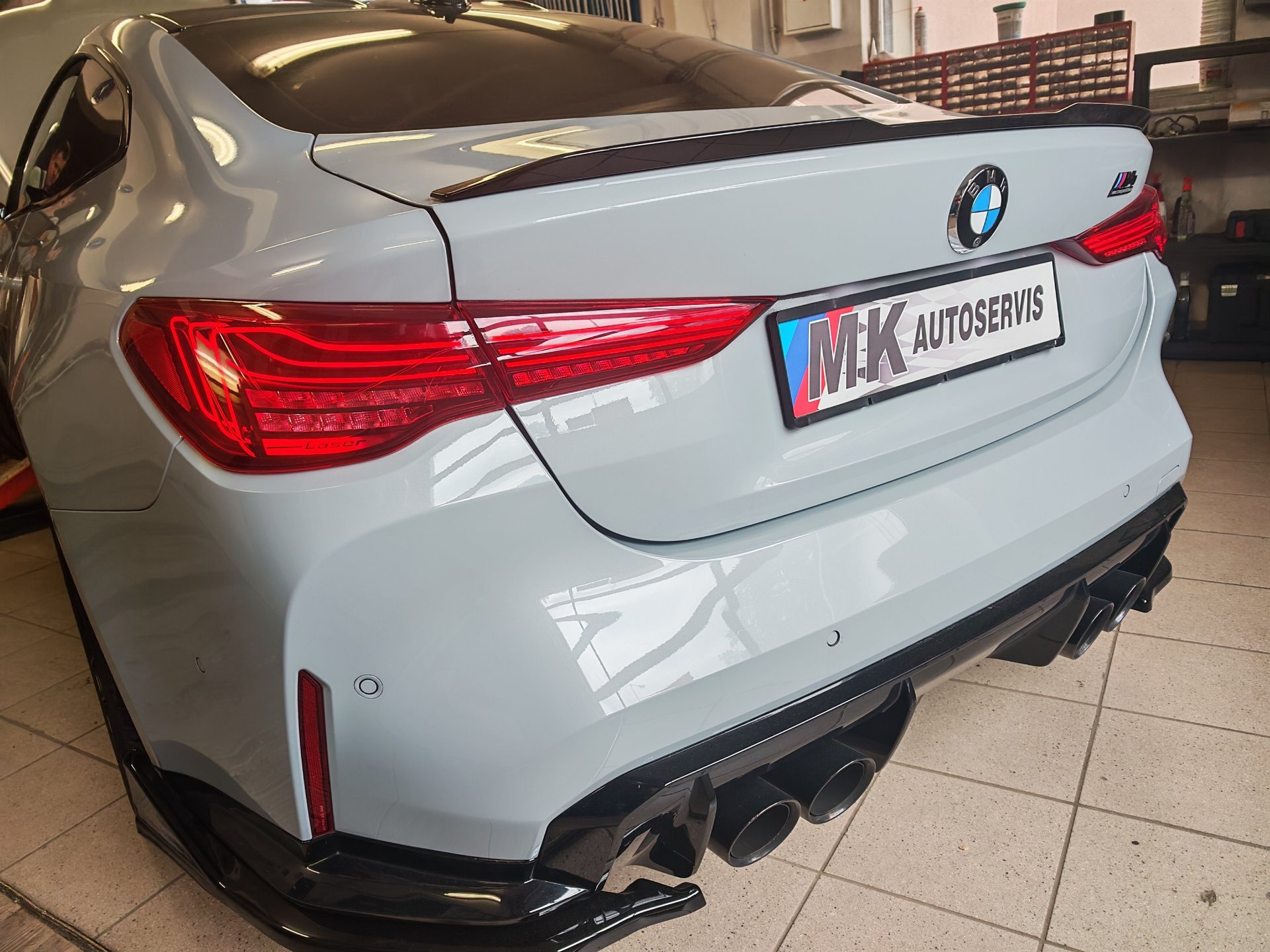 BMW M4 stražnji dio u radionici MK Autoservis nakon završene obrade
